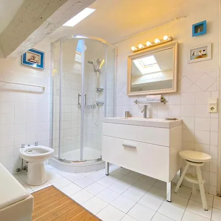 아파트 3-bedroom Loft 3 Minutes From The Center *