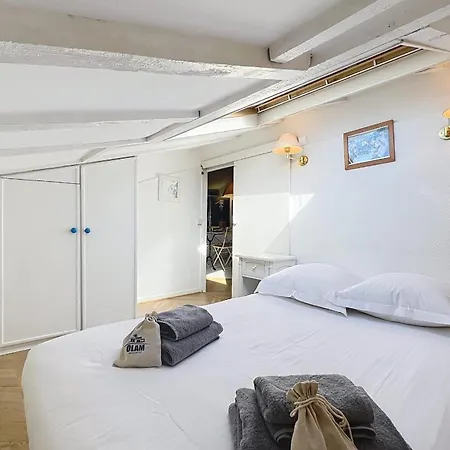 3-bedroom Loft 3 Minutes From The Center