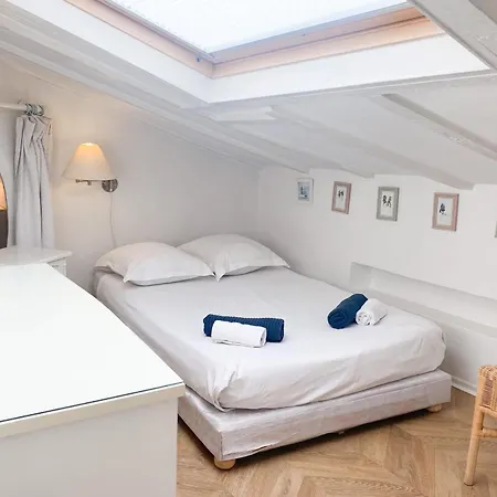 3-bedroom Loft 3 Minutes From The Center * 칸느