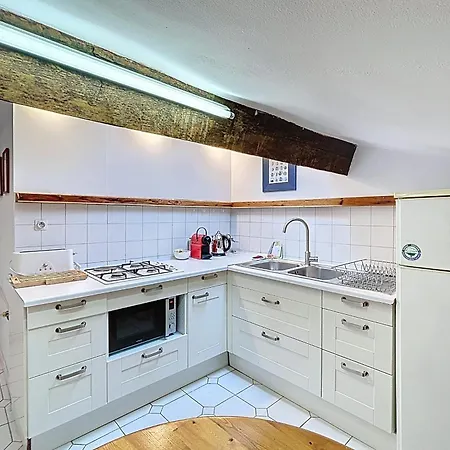 3-bedroom Loft 3 Minutes From The Center