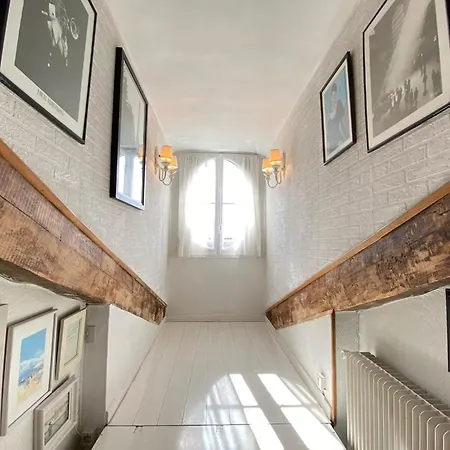 3-bedroom Loft 3 Minutes From The Center 아파트