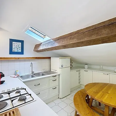 3-bedroom Loft 3 Minutes From The Center *